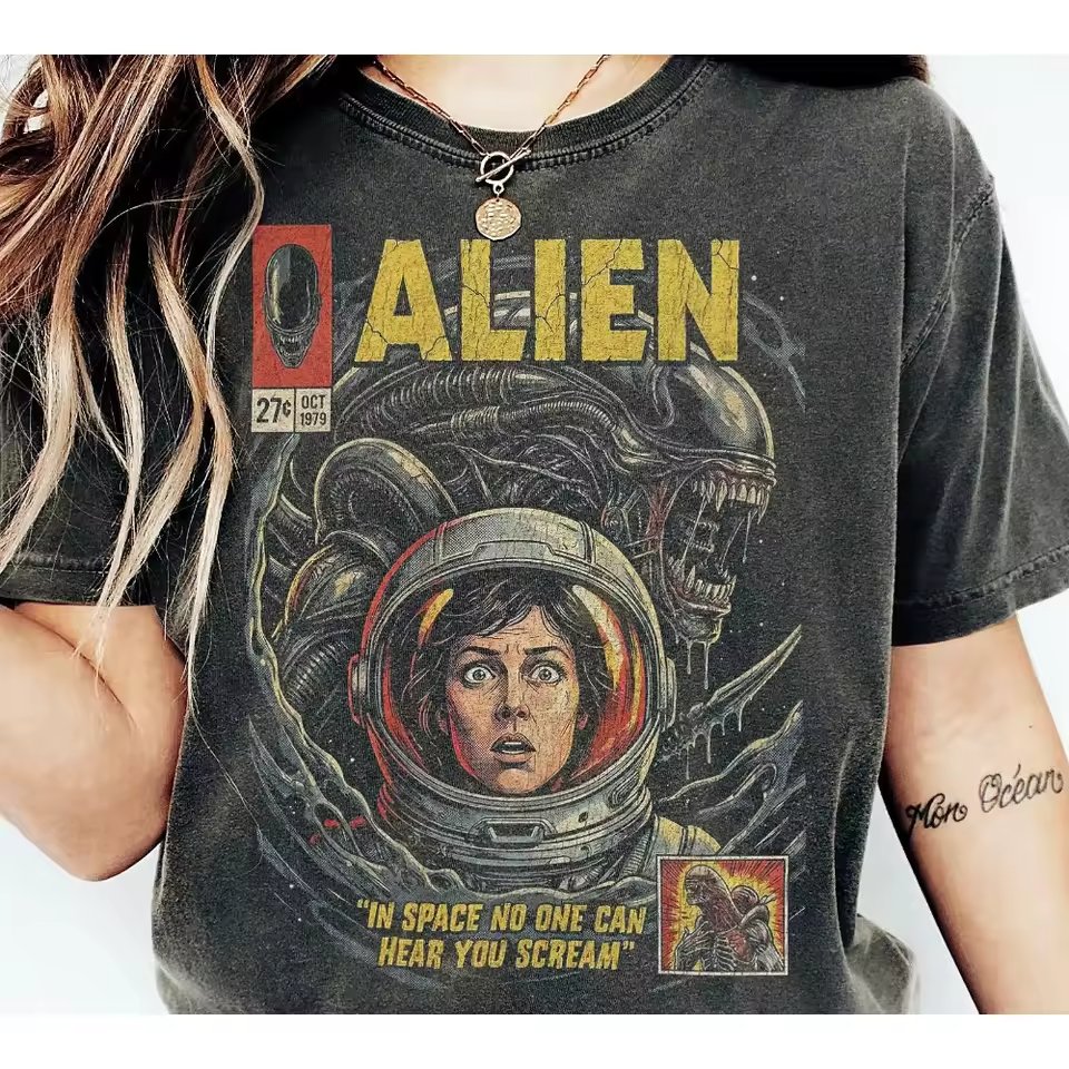 Retro Alien Movie 1979 Comic T-shirt Pure Cotton